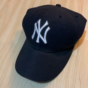 New York Yankees MLB Baseball Navy Blue 47 Brand Clean Up Adjustable Cap Hat